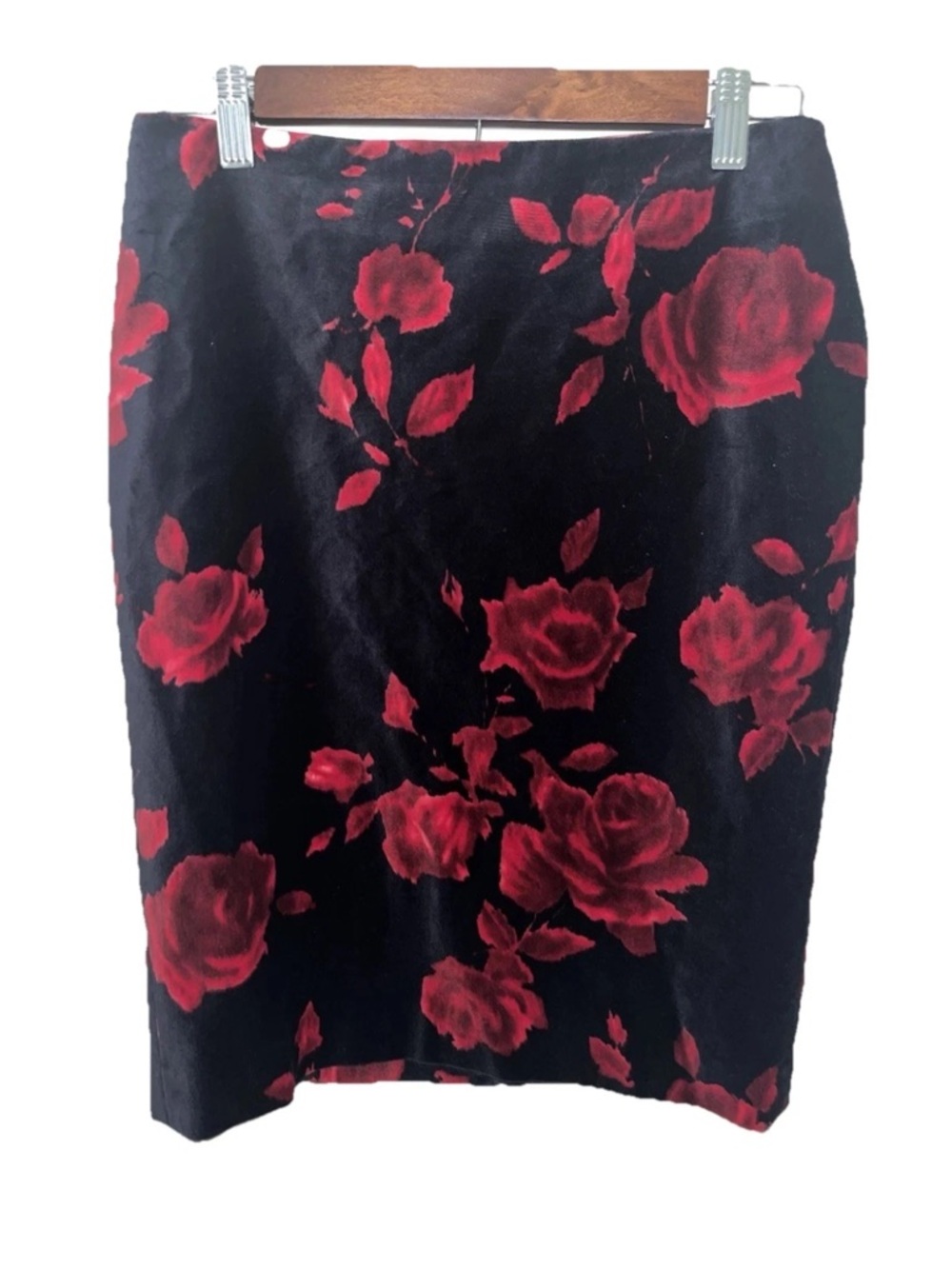 Talbots Black Red Rose Floral Velvet Velour Lined Pencil Skirt Size 4P NWT
